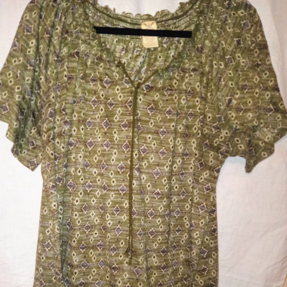 Lot of 2 Blouses. Olive Green and Beige Colors Both Sz 3x